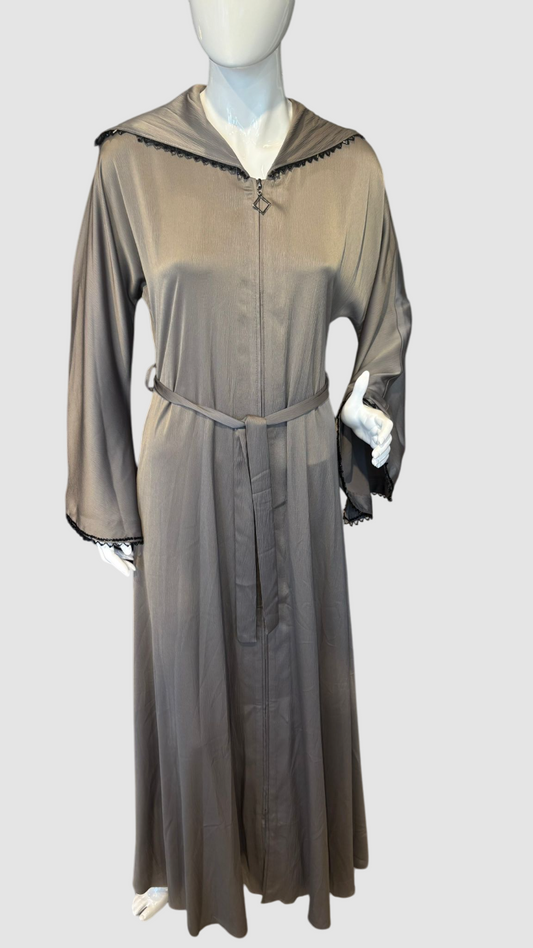 Abaya Élégance Veloutée avec Capuche